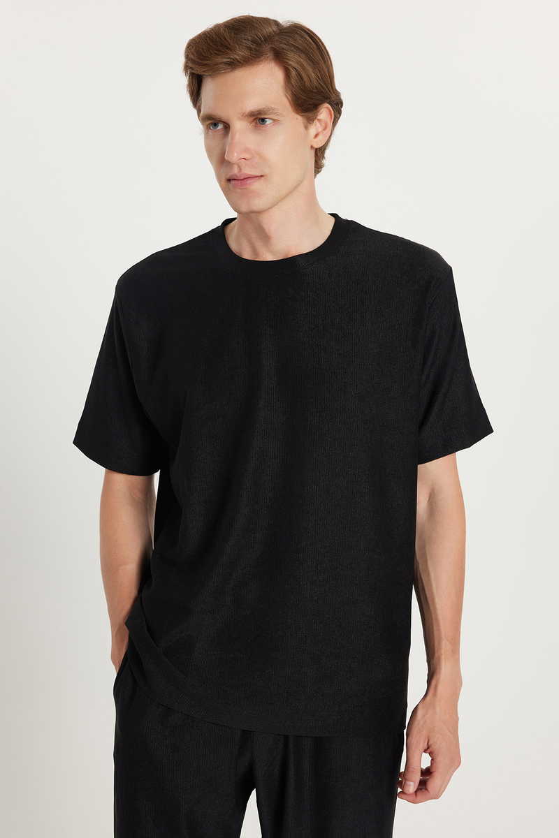 Oversize - Relaxed Fit Oversize - Relaxed Fit