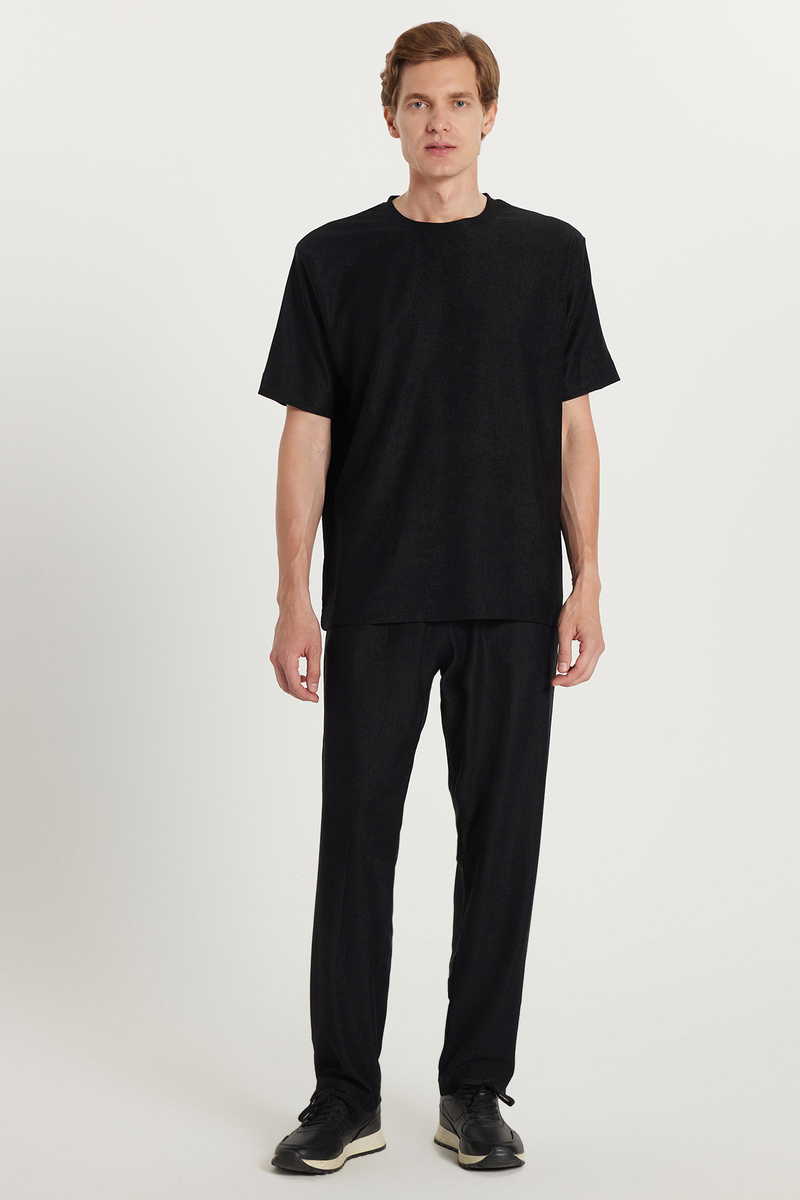 Oversize - Relaxed Fit Oversize - Relaxed Fit