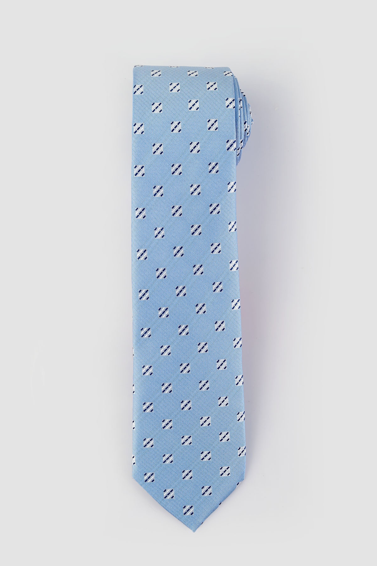 Világoskék színű mintás klasszikus nyakkendő