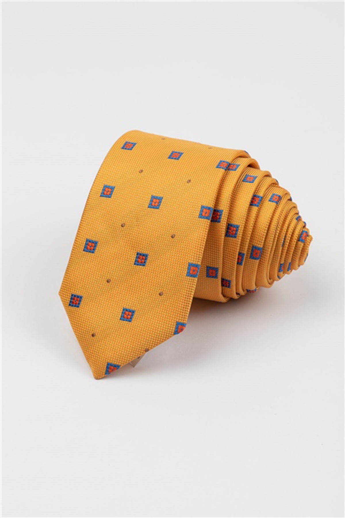 Sárga színű kék kis kockás vékony nyakkendő