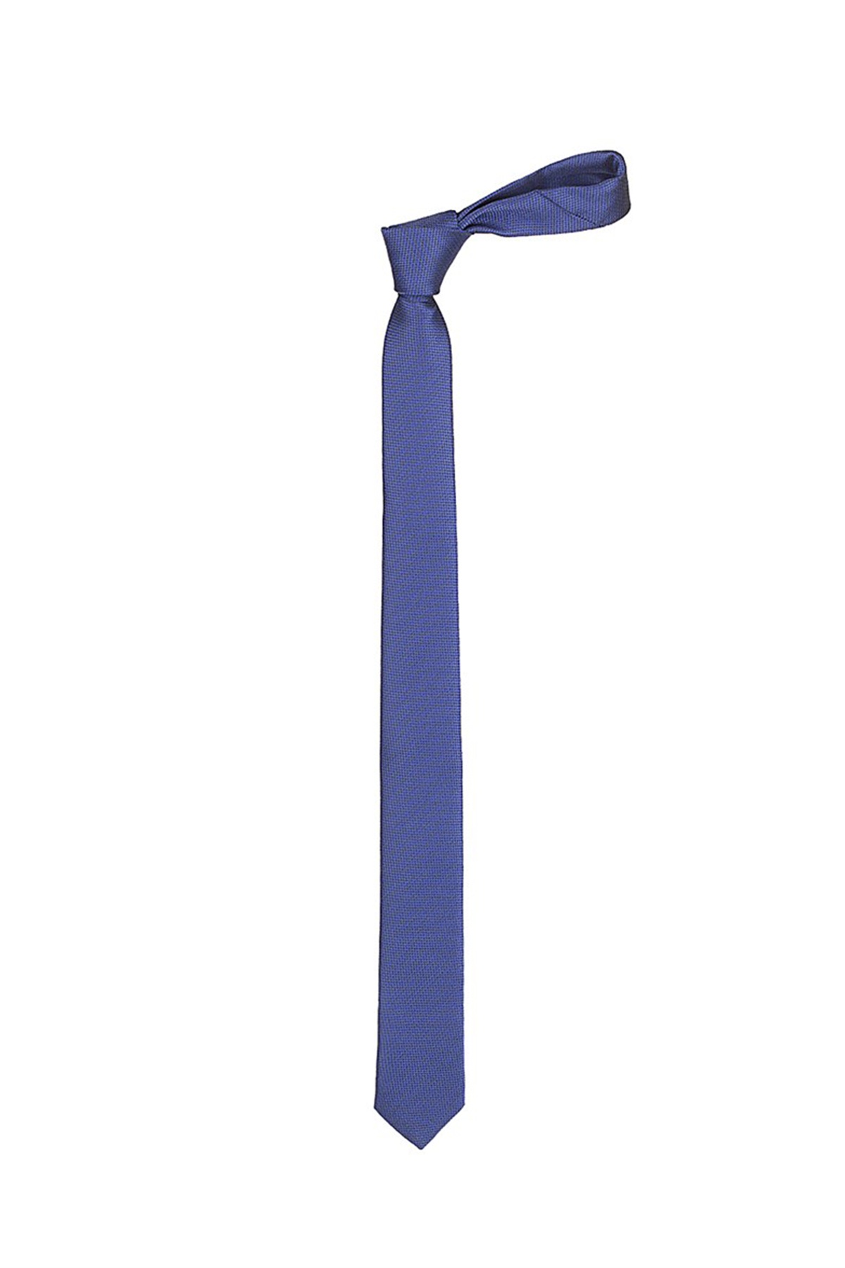 Királykék színű anyagában mintás vékony nyakkendő