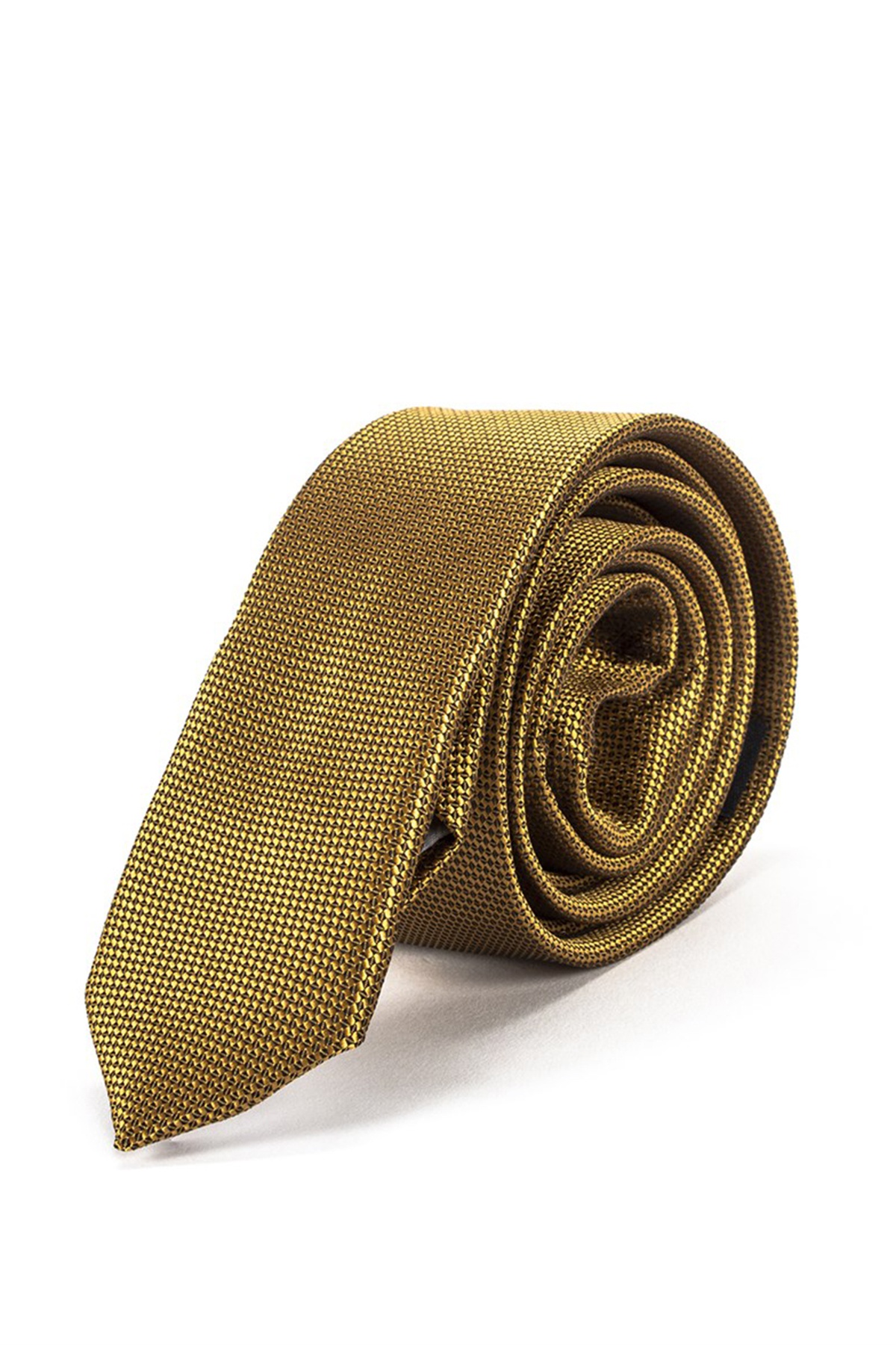 Arany színű anyagában mintás vékony nyakkendő