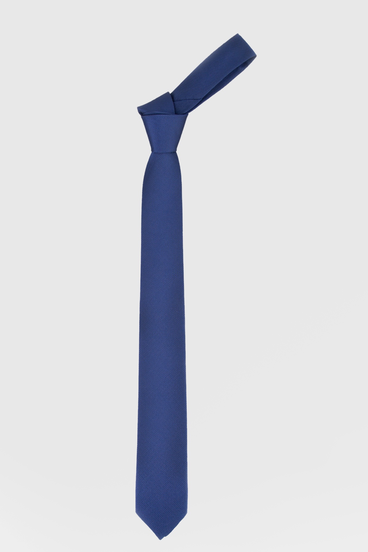 Изчистен/а Индиго Вратовръзка