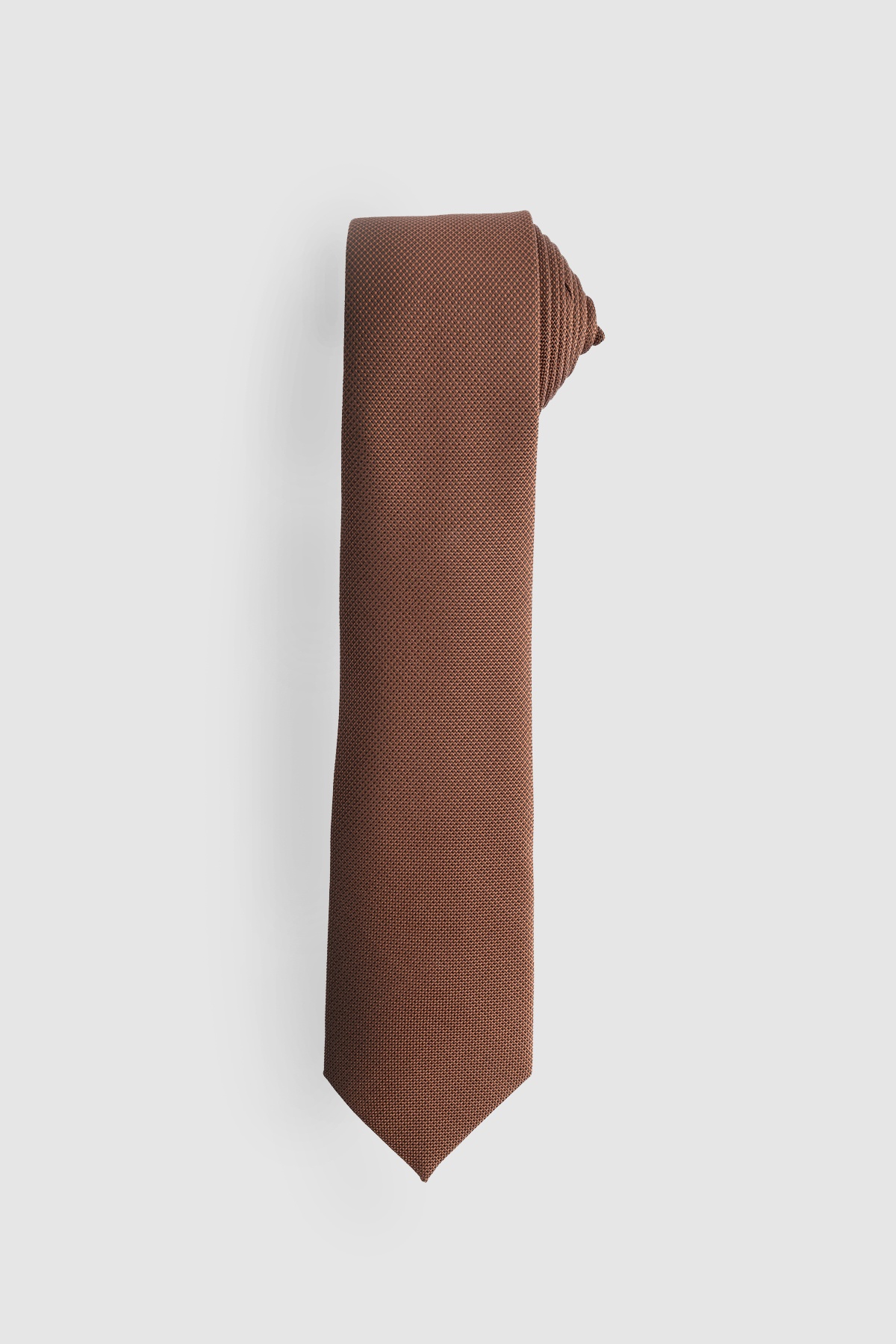 однотонный қоңыр галстук