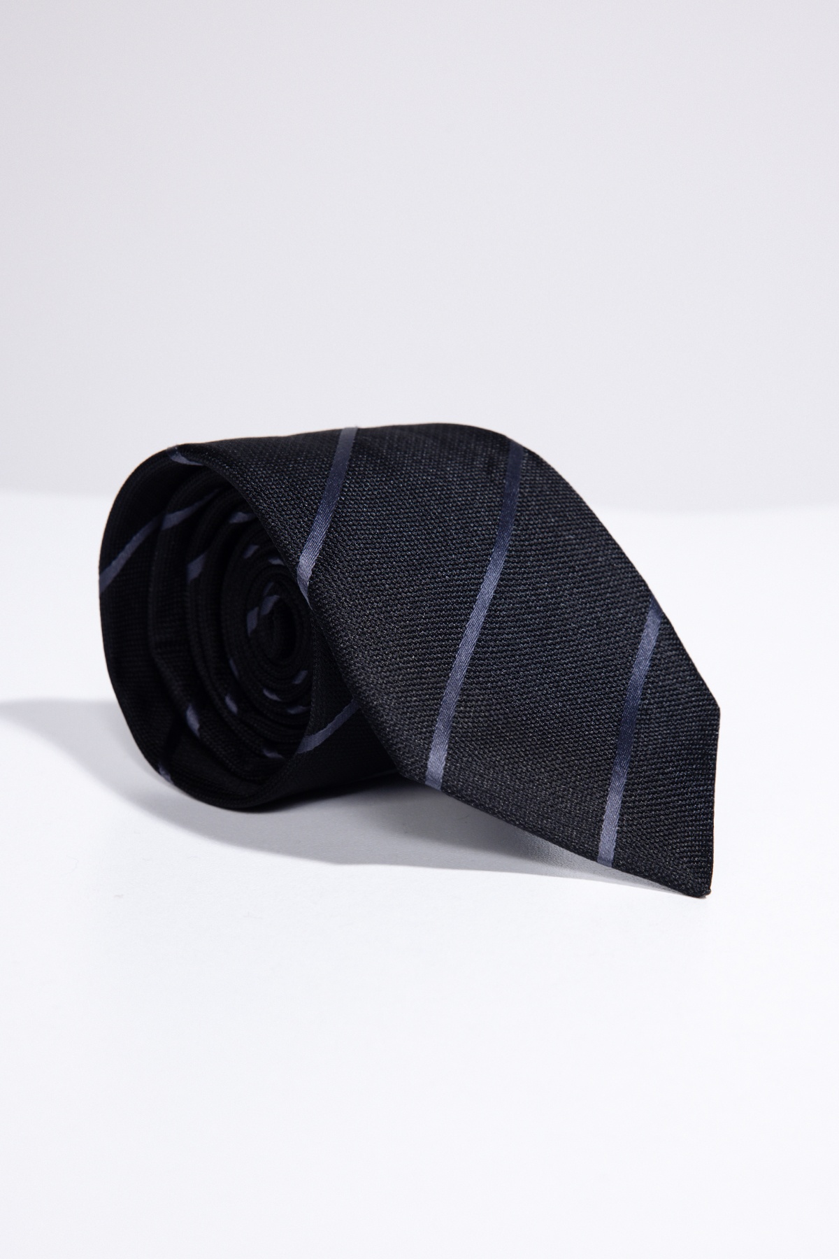  черный галстук