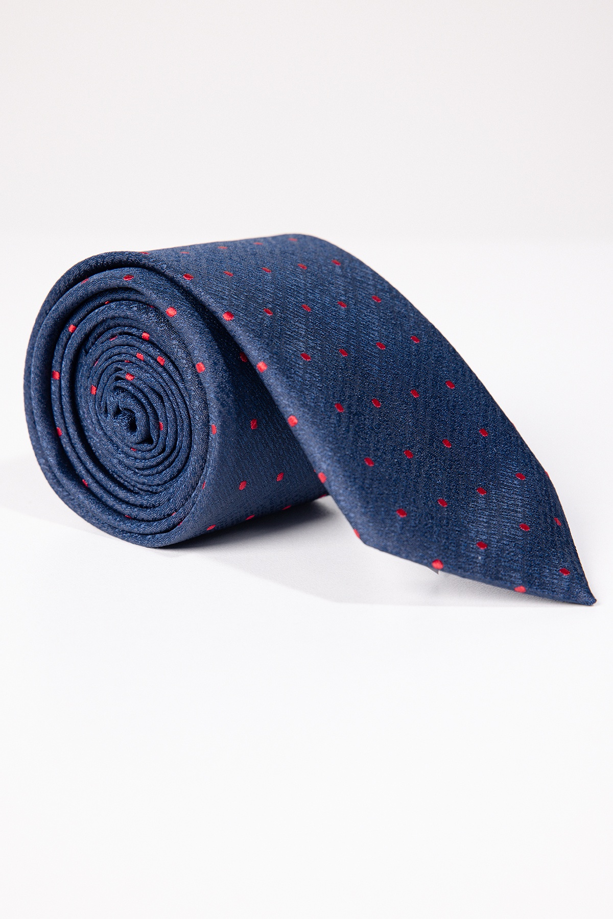  темно синий галстук