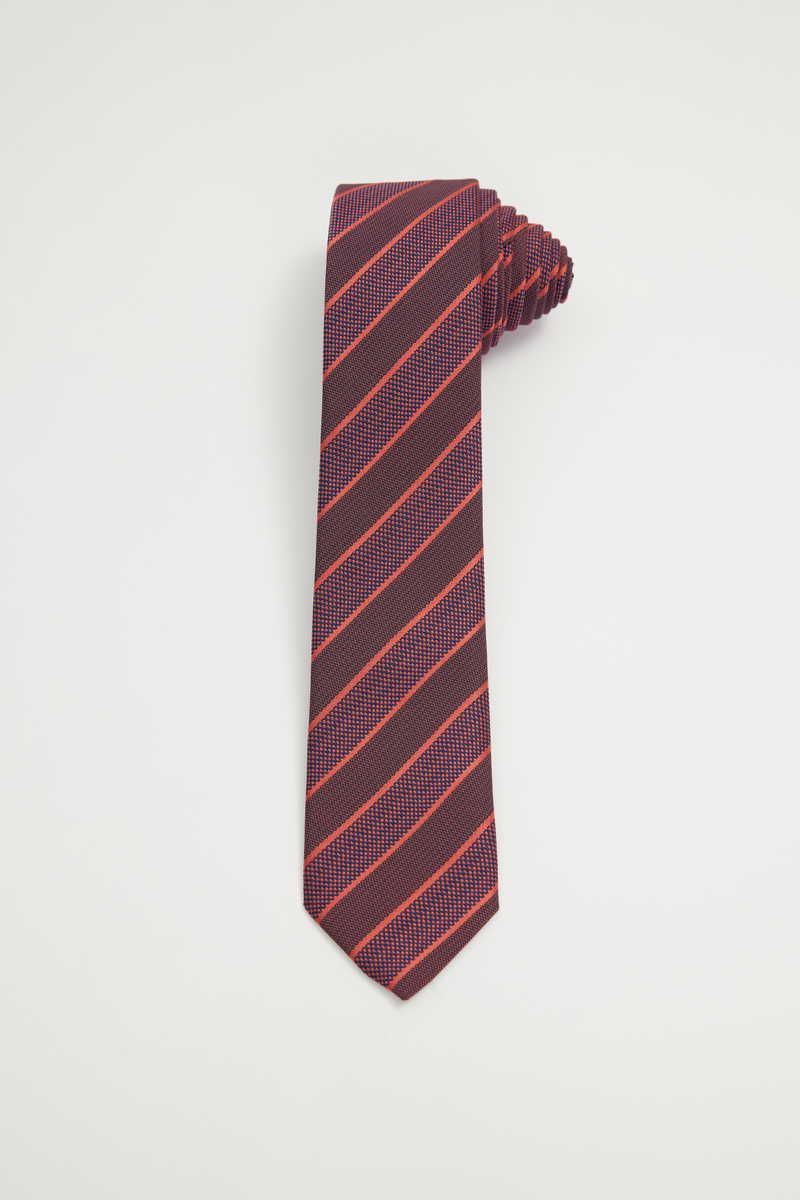 Klasszikus nyakkendő Nyakkendő