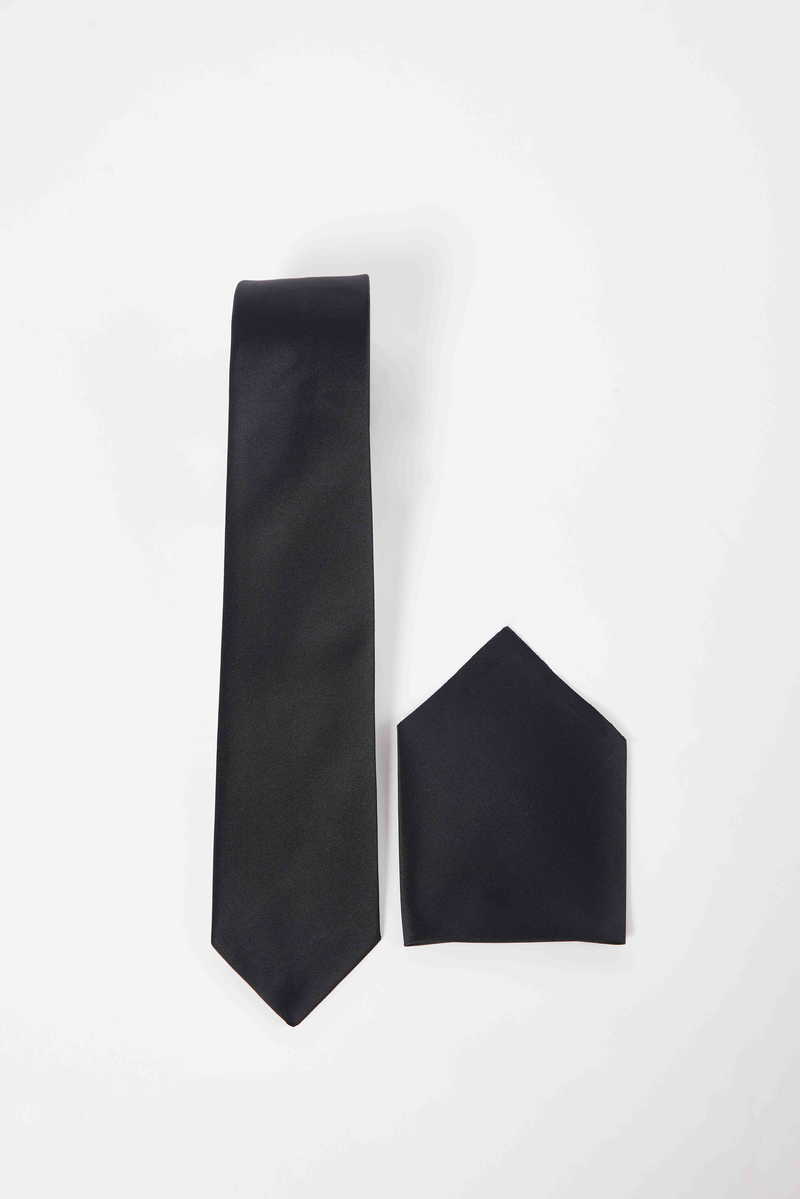 Plain Tie Plain Tie