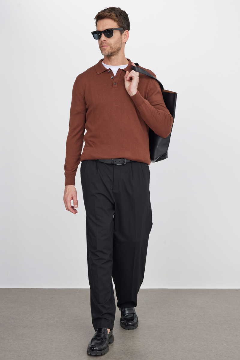 Jednobojni Braon Džemper