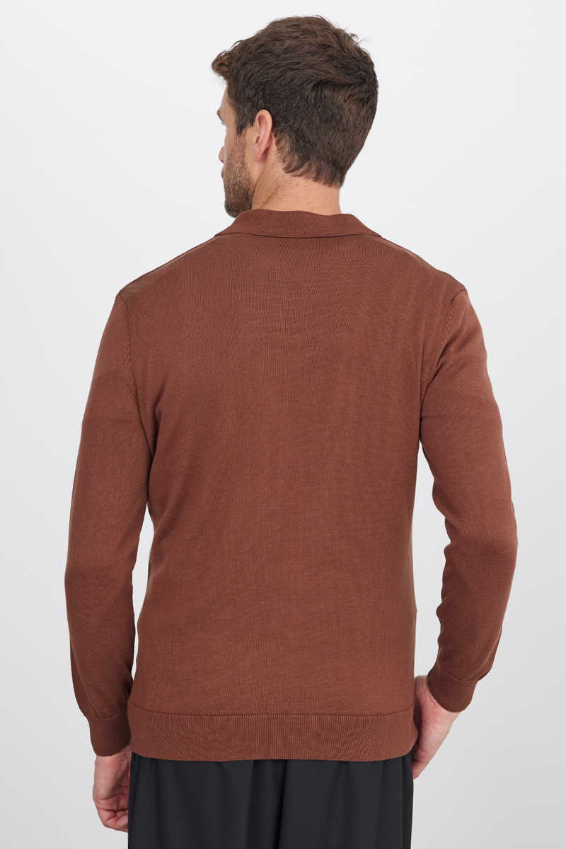 Jednobojni Braon Džemper