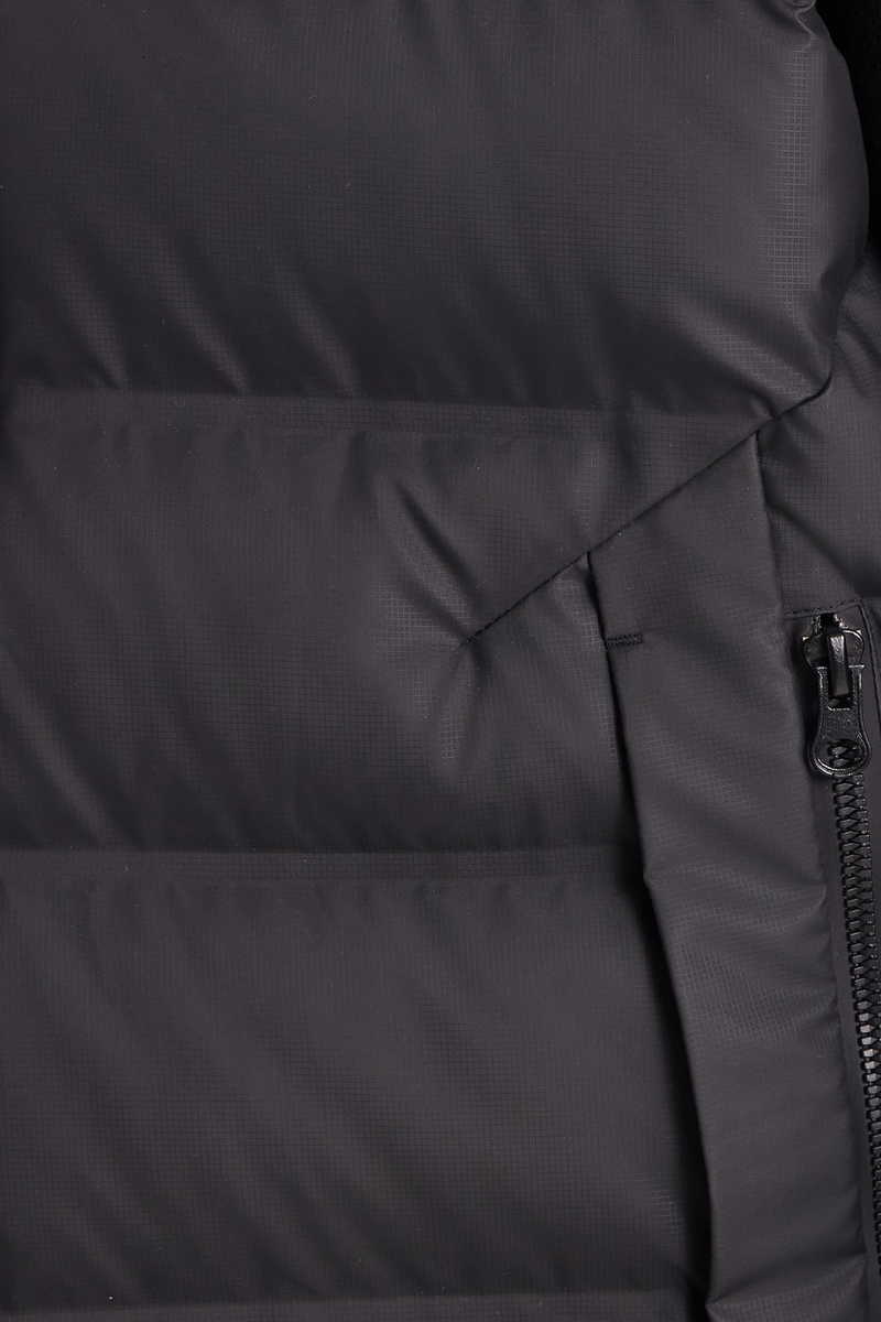 Plain Black 