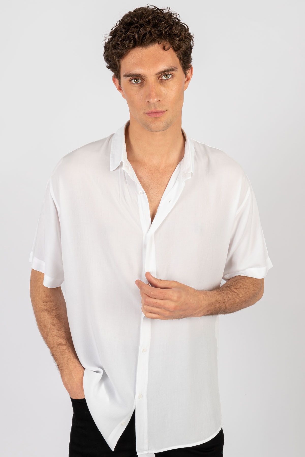 Jednobojni Bela Košulja