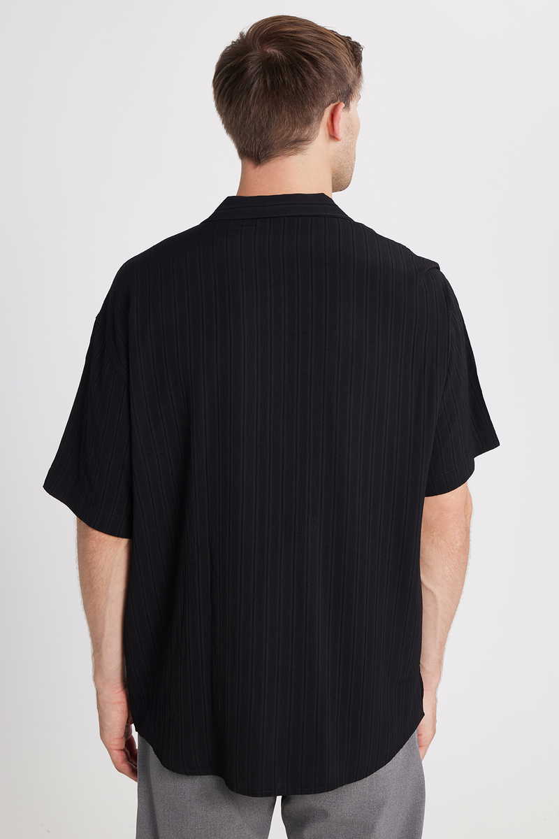 Black Shirt Black Shirt