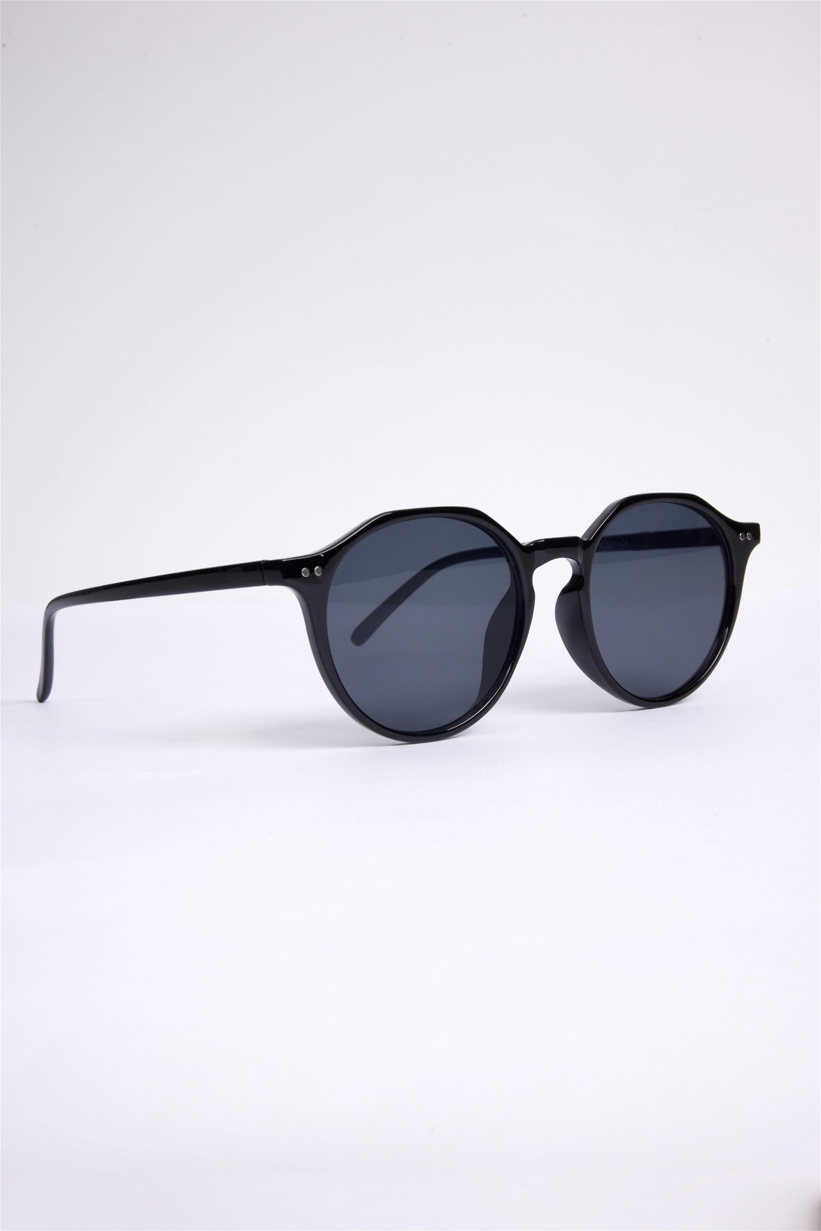Plain Black Sunglasses