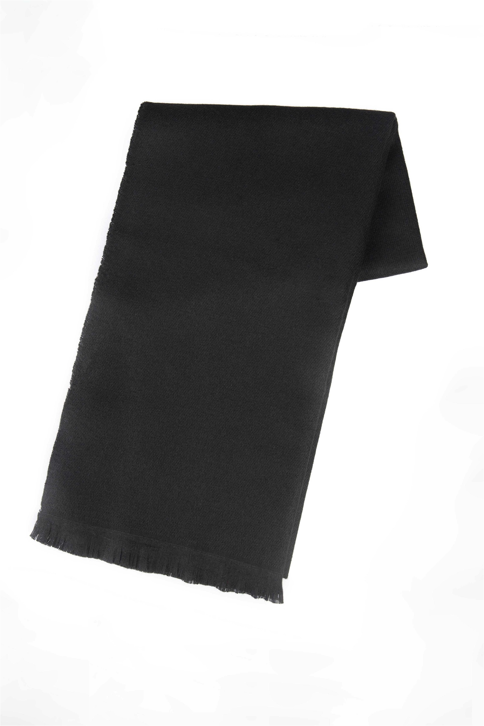 вязанный черный шарф