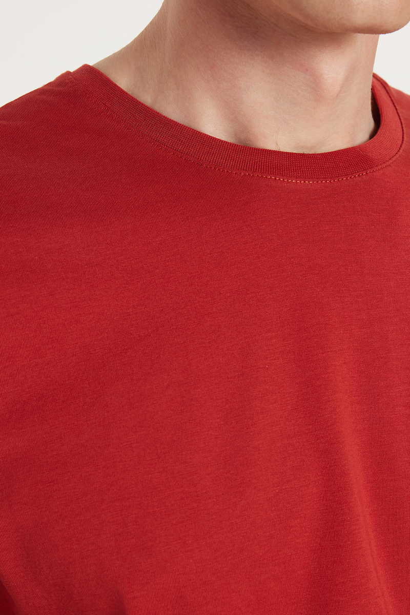 Slim Fit T-Shirt Slim Fit T-Shirt