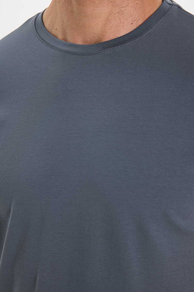 Slim Fit T-Shirt Slim Fit T-Shirt