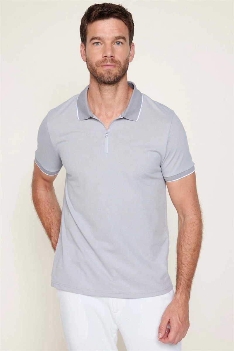 Slim Fit T-Shirt Slim Fit T-Shirt