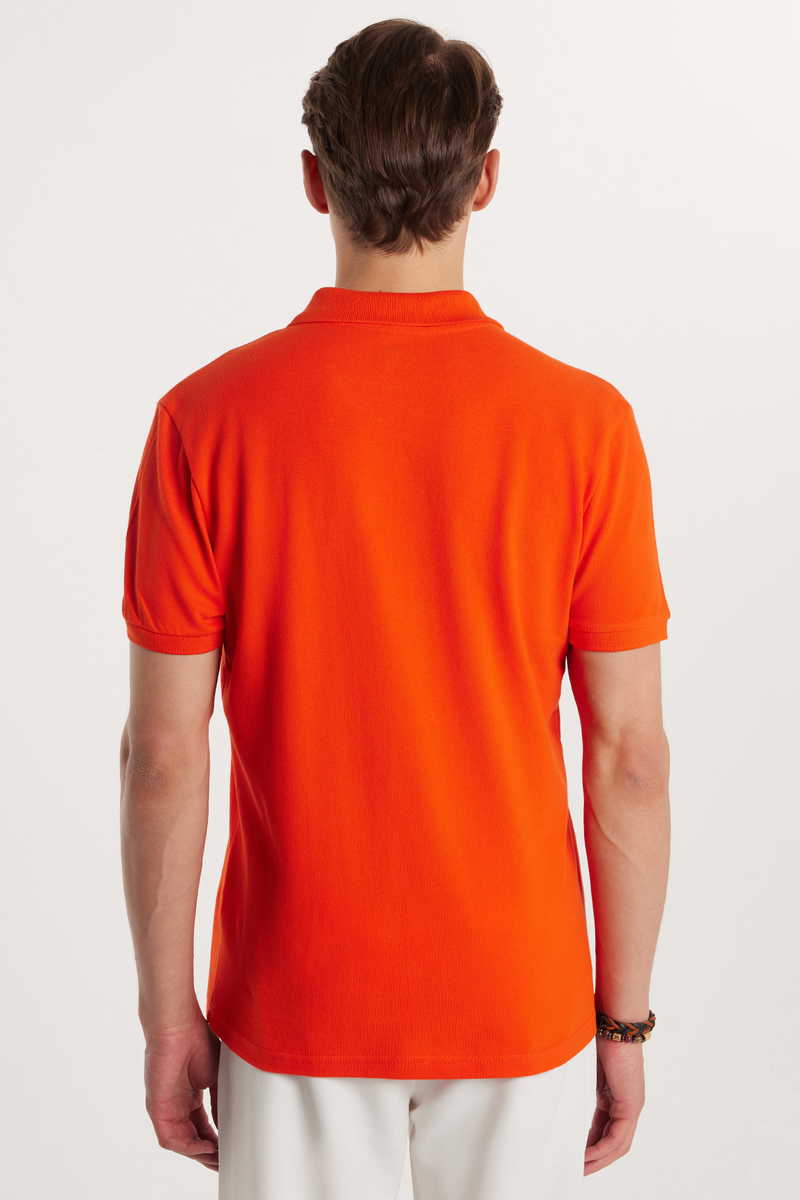 Slim Fit T-Shirt Slim Fit T-Shirt