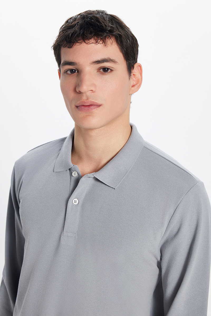 Plain Grey T-Shirt Plain Grey T-Shirt