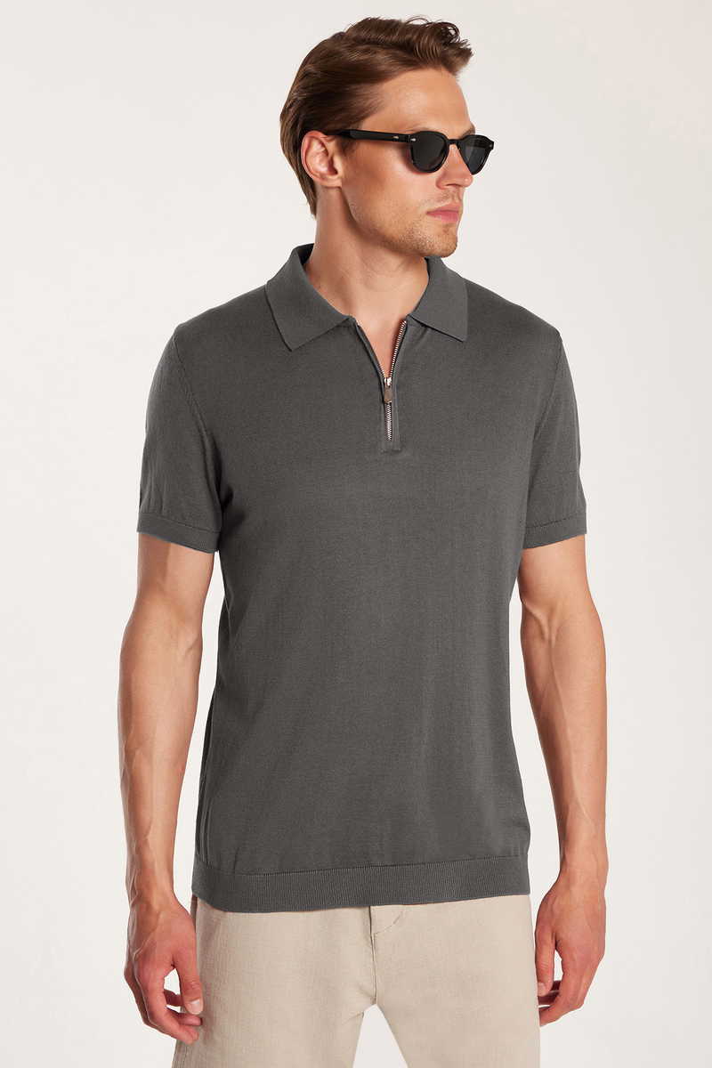 Slim Fit T-Shirt Slim Fit T-Shirt
