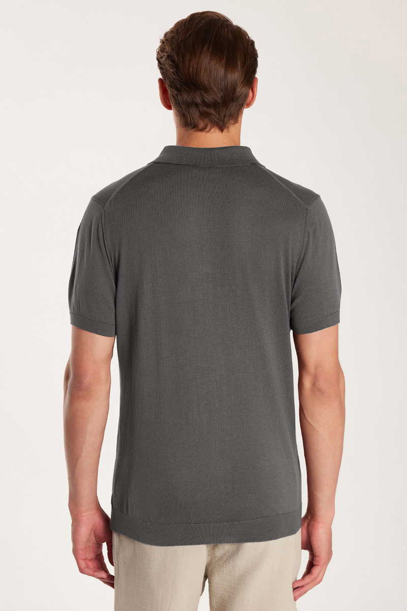Slim Fit T-Shirt Slim Fit T-Shirt