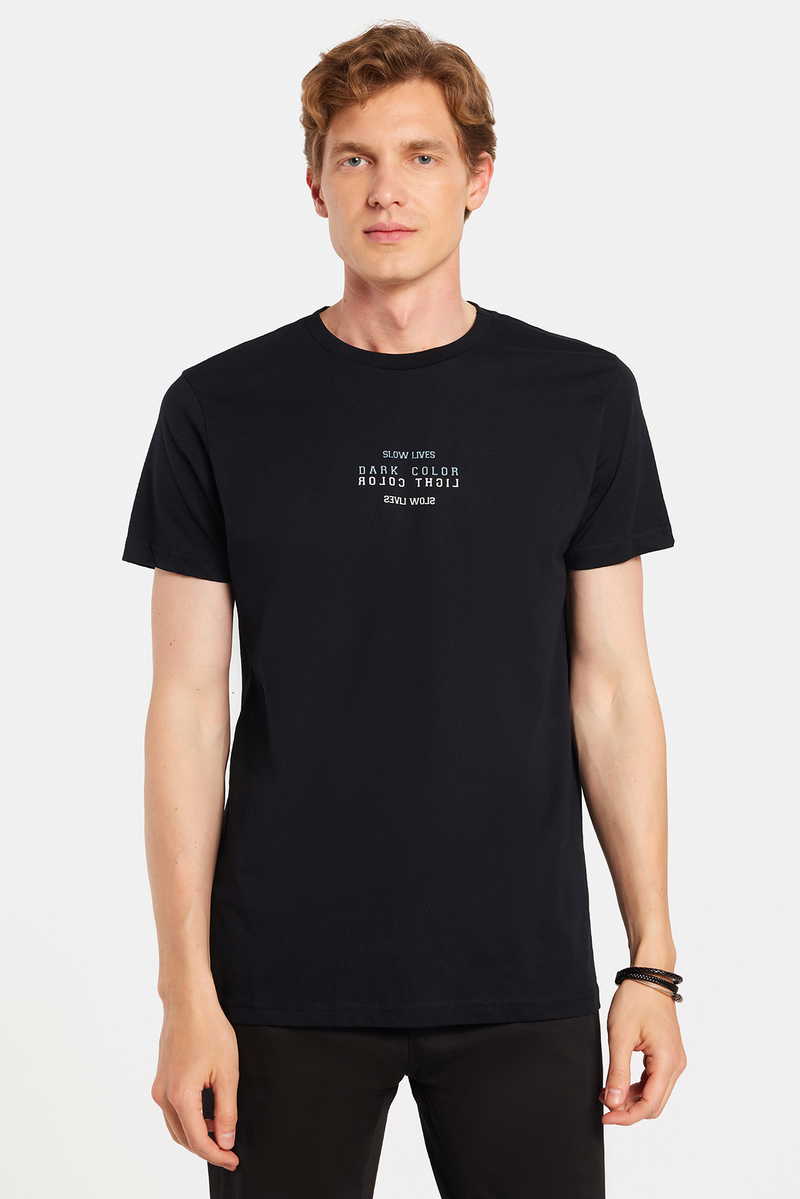 Slim Fit T-Shirt Slim Fit T-Shirt
