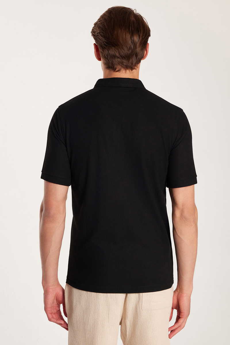 Black T-Shirt Black T-Shirt