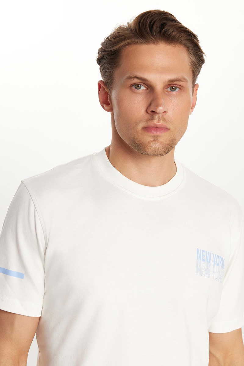 Slim Fit T-Shirt Slim Fit T-Shirt