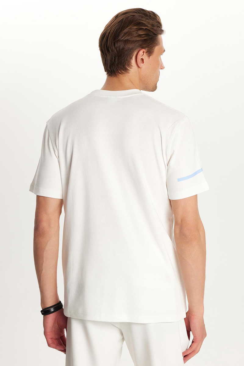 Slim Fit T-Shirt Slim Fit T-Shirt
