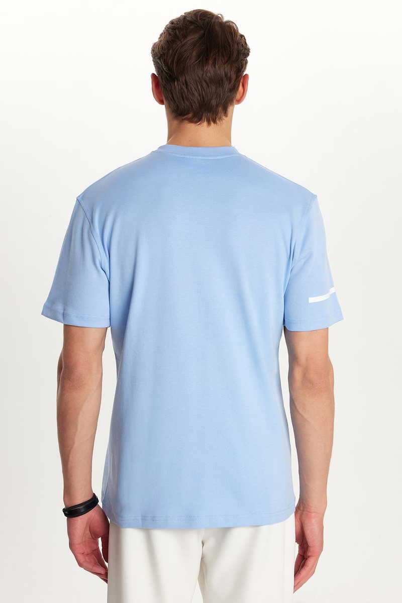 Slim Fit T-Shirt Slim Fit T-Shirt