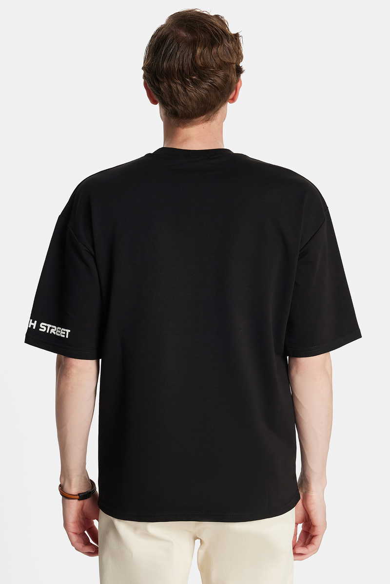 Oversize - Relaxed Fit T-Shirt Oversize - Relaxed Fit T-Shirt