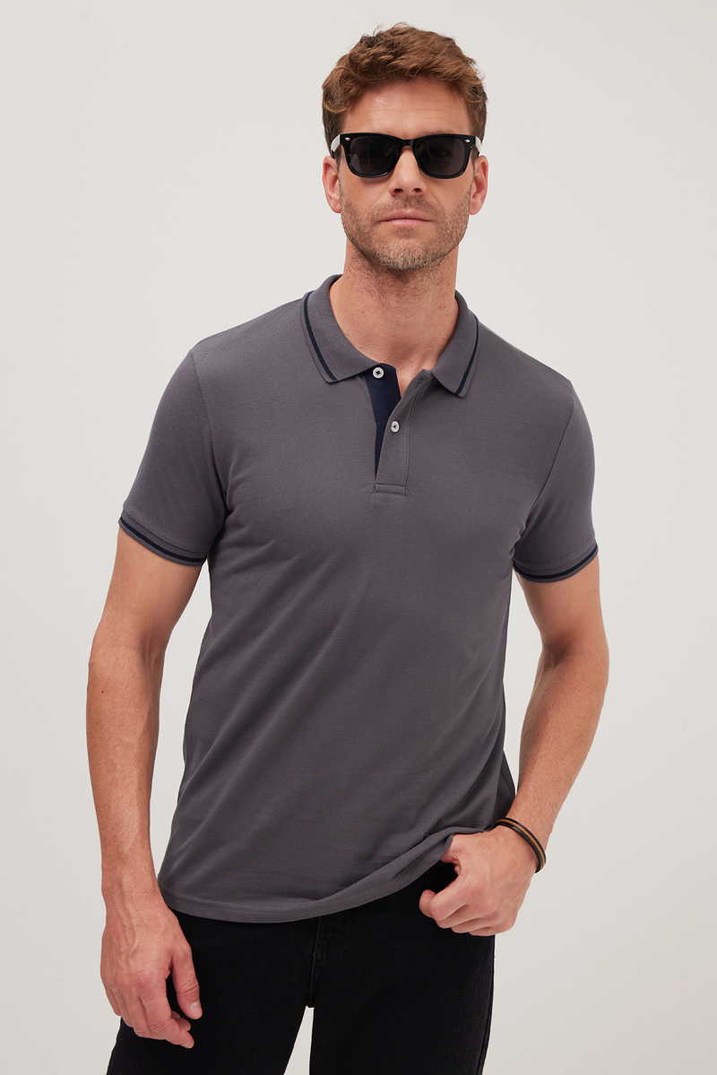 Slim Fit T-Shirt Slim Fit T-Shirt