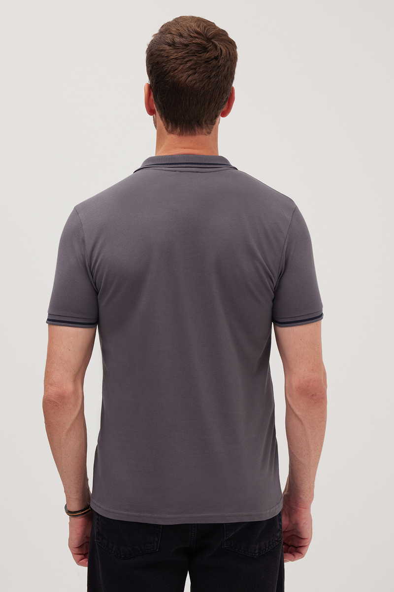 Slim Fit T-Shirt Slim Fit T-Shirt