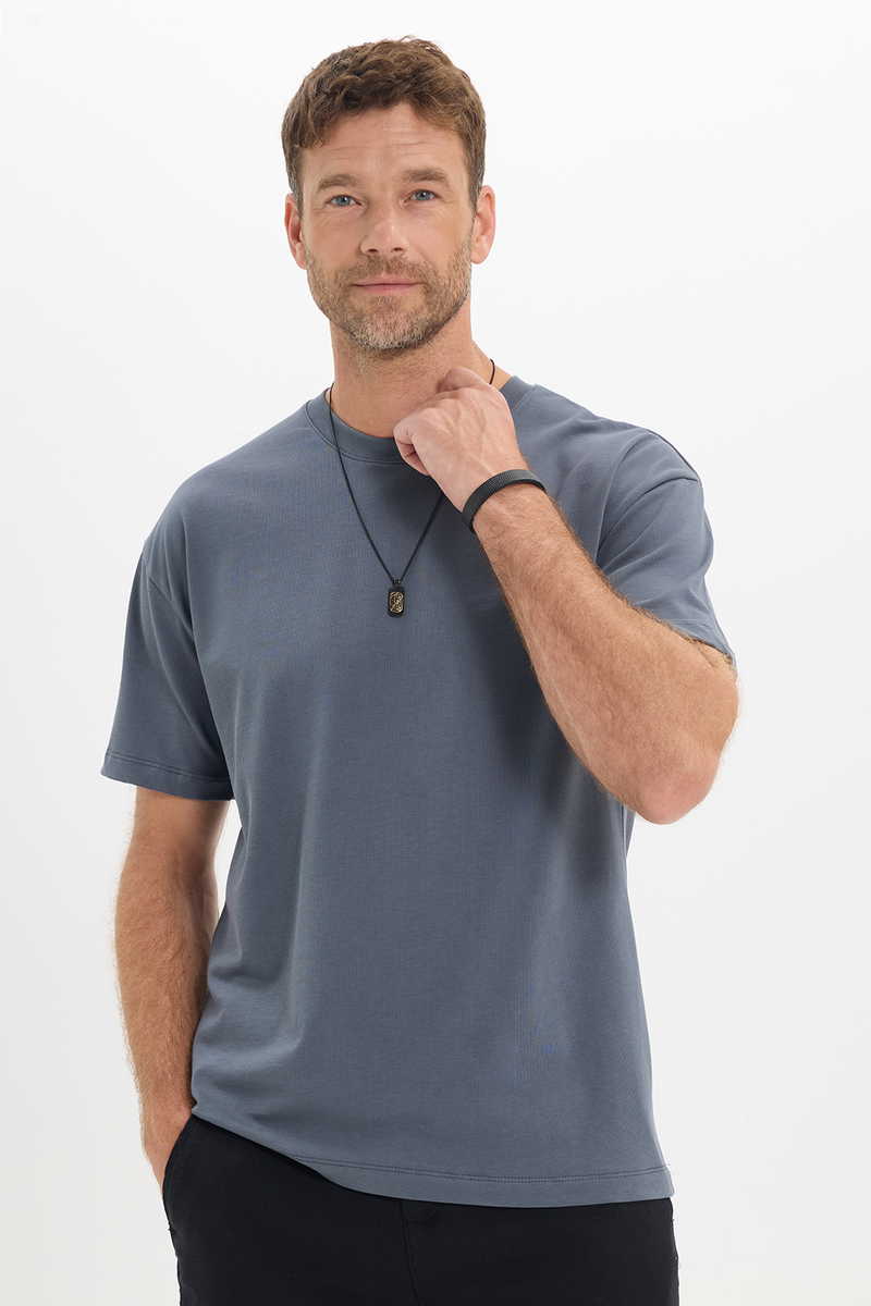 Plain T-Shirt Plain T-Shirt