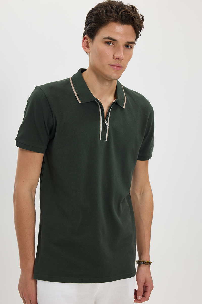 Slim Fit T-Shirt Slim Fit T-Shirt