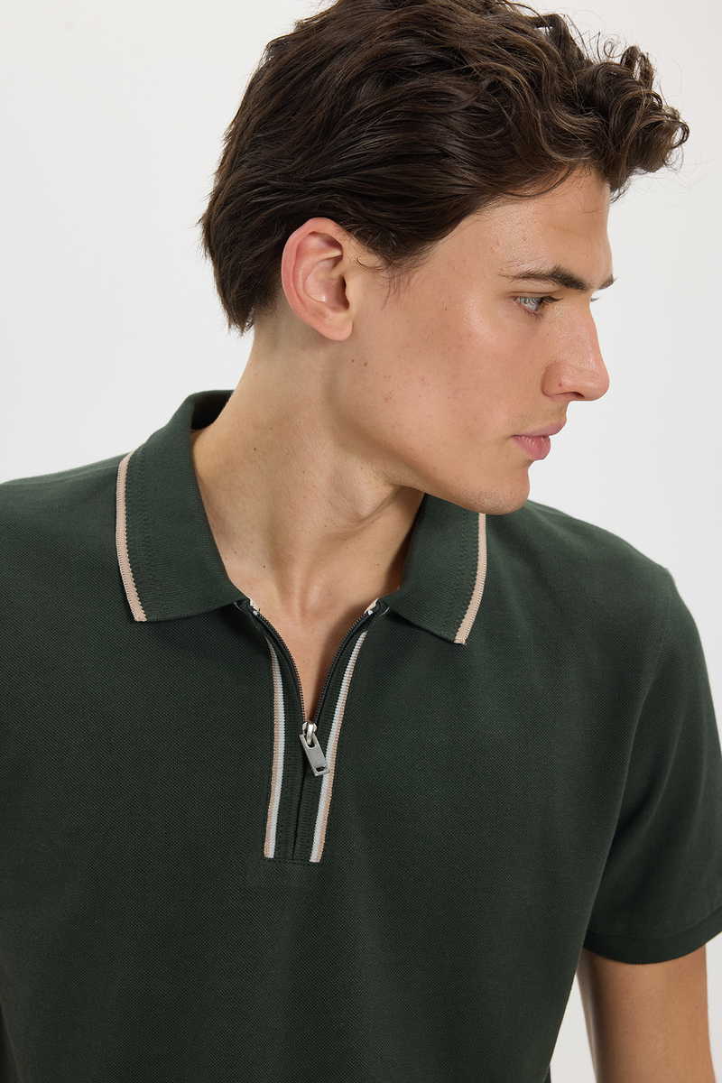 Slim Fit T-Shirt Slim Fit T-Shirt