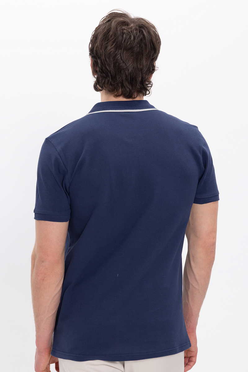 Slim Fit T-Shirt Slim Fit T-Shirt