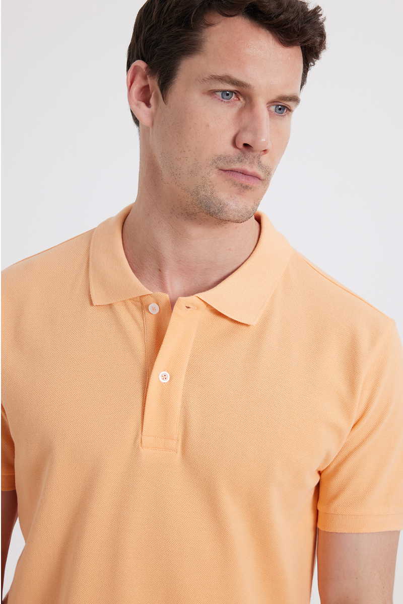 Slim Fit - Вталени Тениска