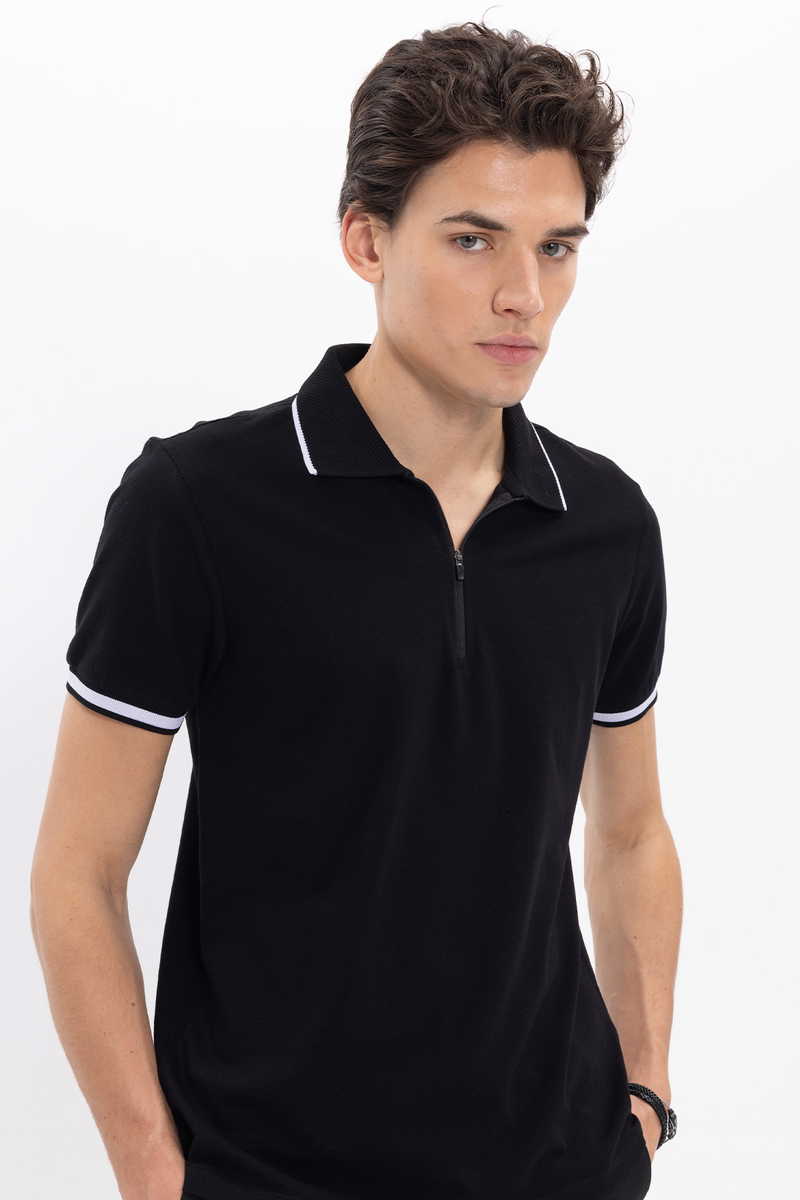 Slim Fit T-Shirt Slim Fit T-Shirt