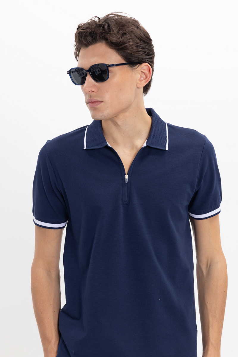Slim Fit T-Shirt Slim Fit T-Shirt
