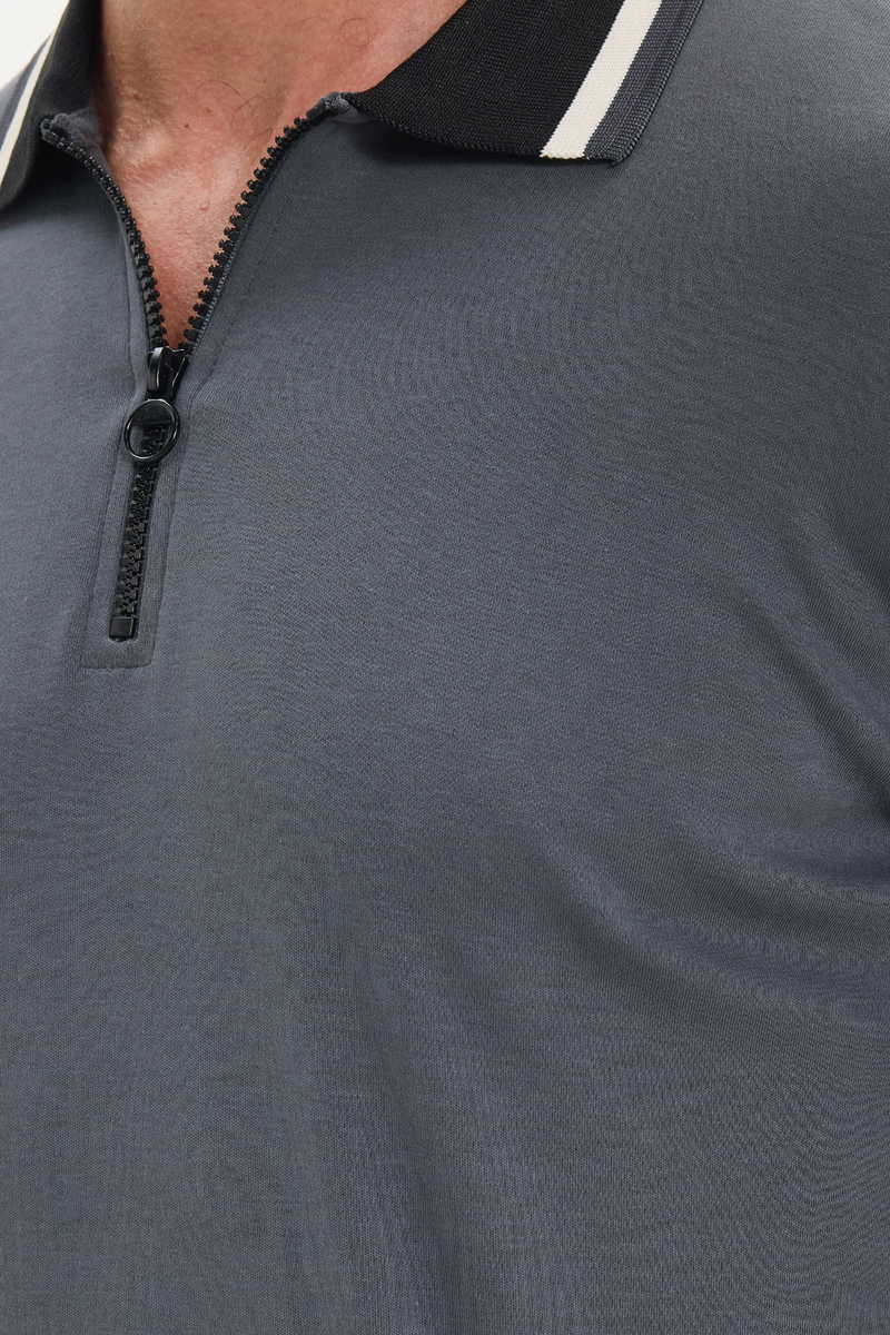 Slim Fit T-Shirt Slim Fit T-Shirt
