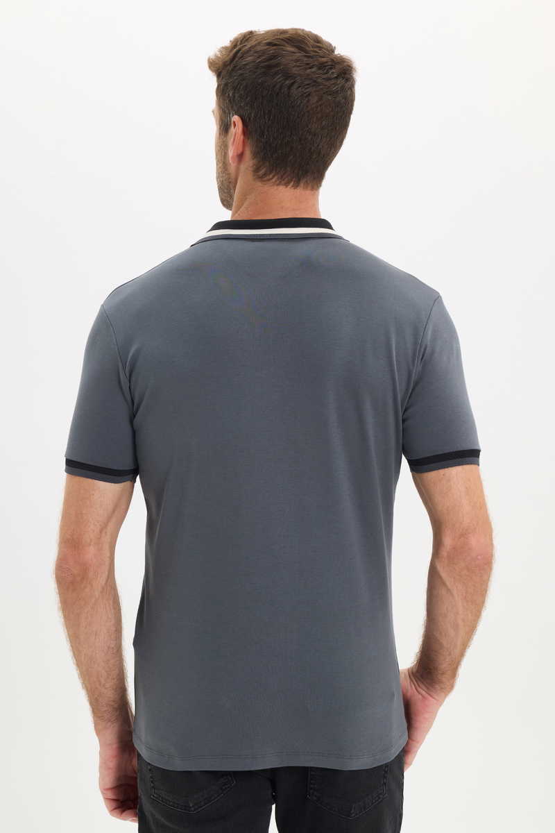 Slim Fit T-Shirt Slim Fit T-Shirt