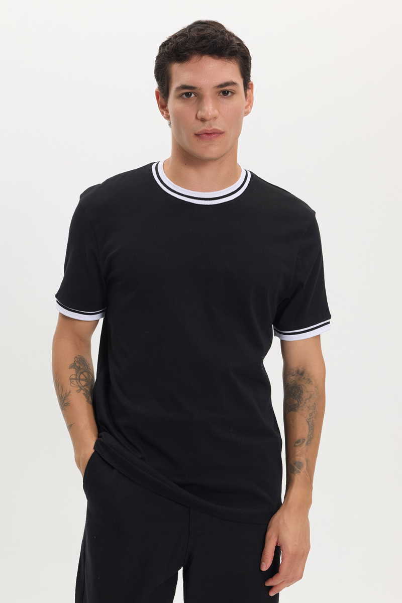 Classic Fit - Comfort Fit T-Shirt