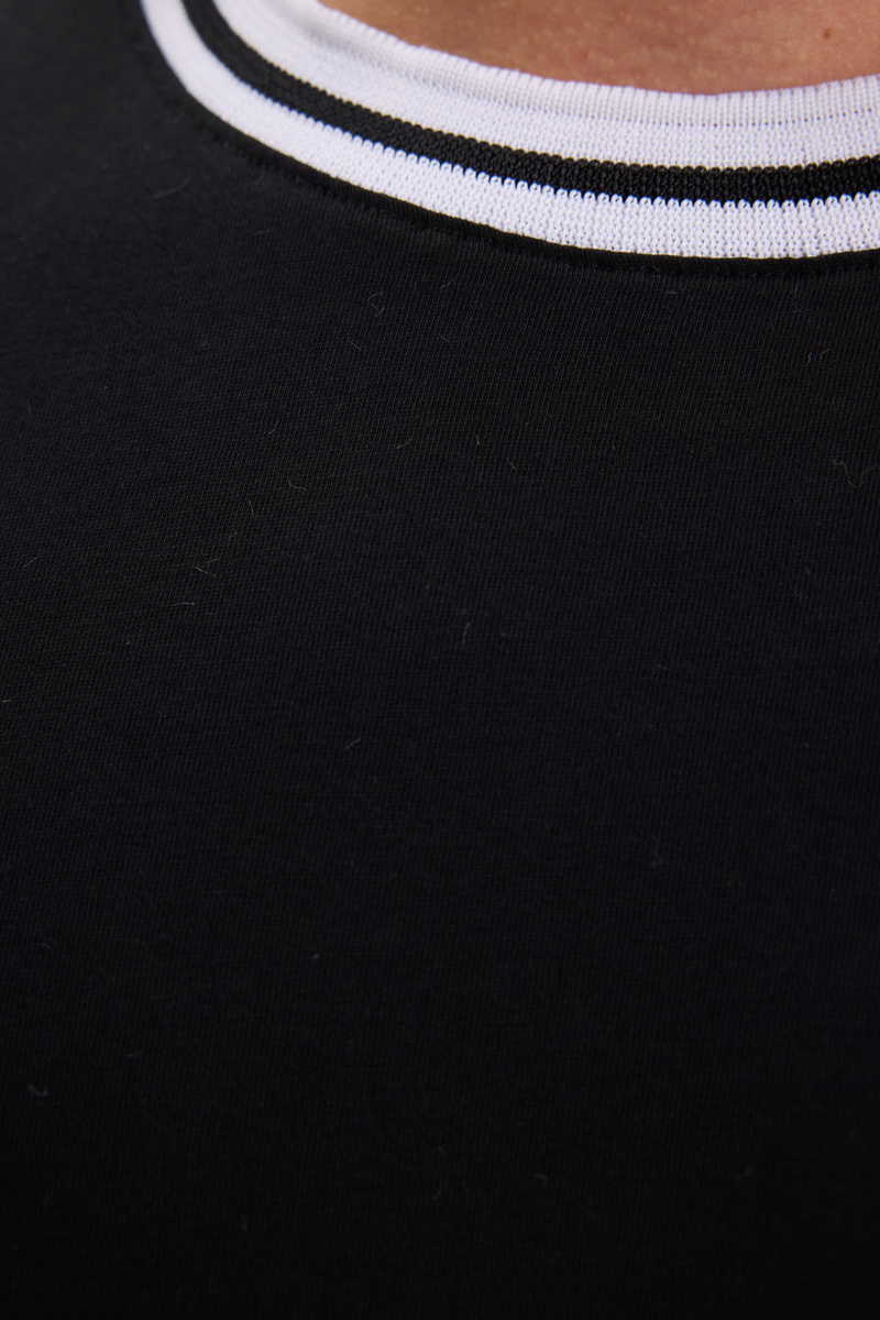 Classic Fit - Comfort Fit T-Shirt