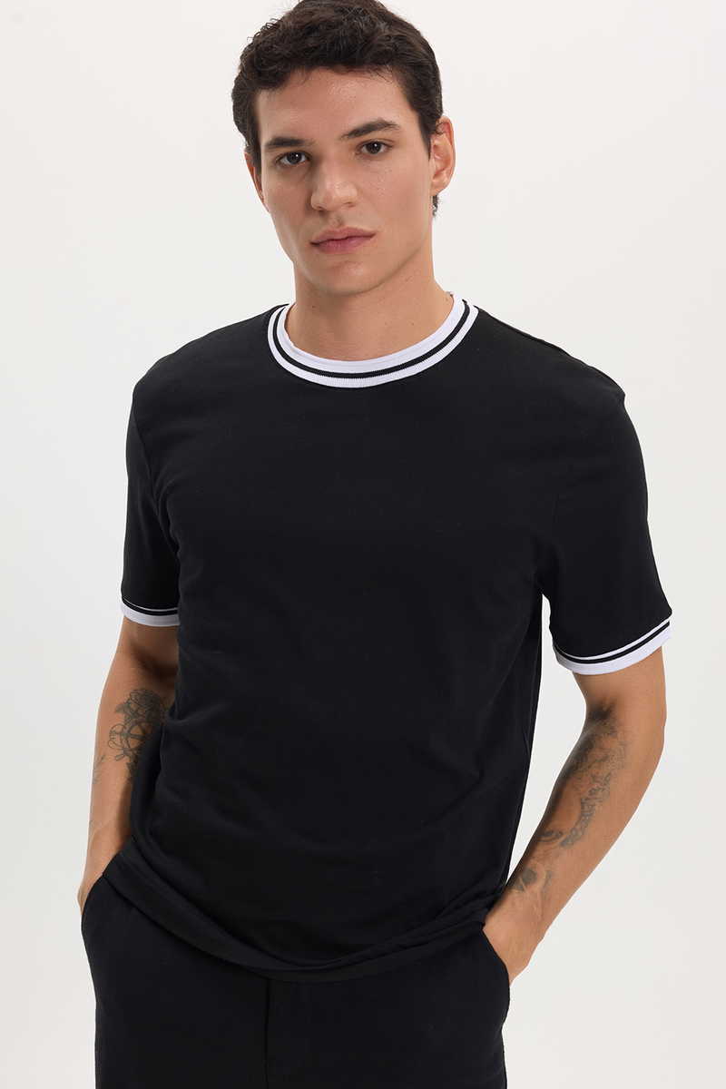 Classic Fit - Comfort Fit T-Shirt