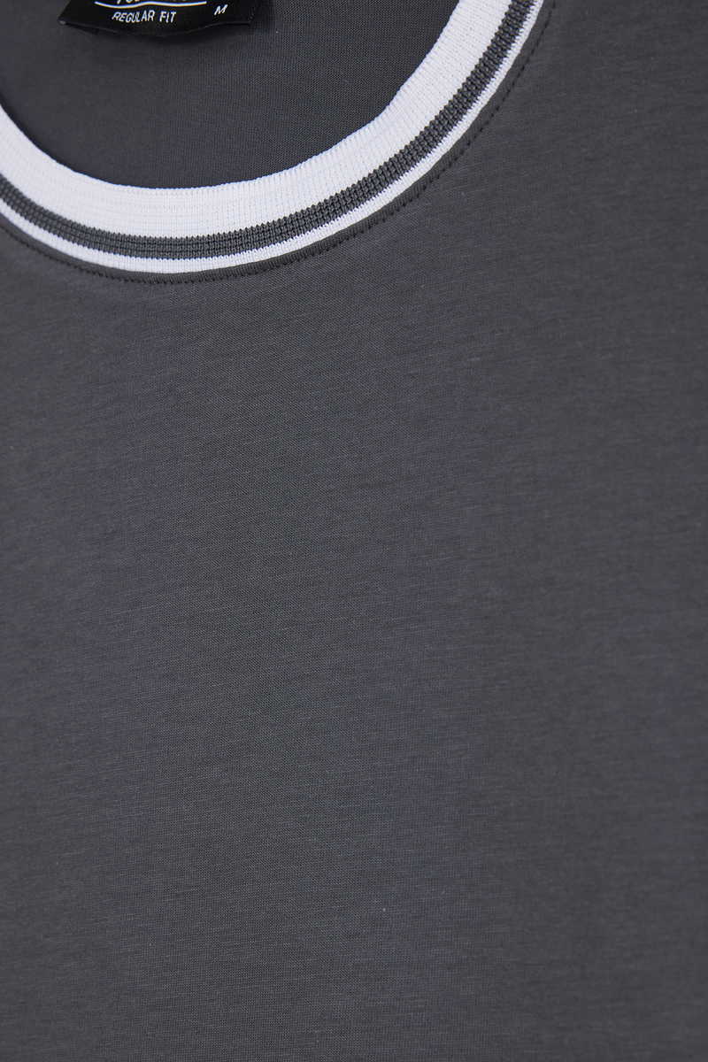 Classic Fit - Comfort Fit T-Shirt Classic Fit - Comfort Fit T-Shirt