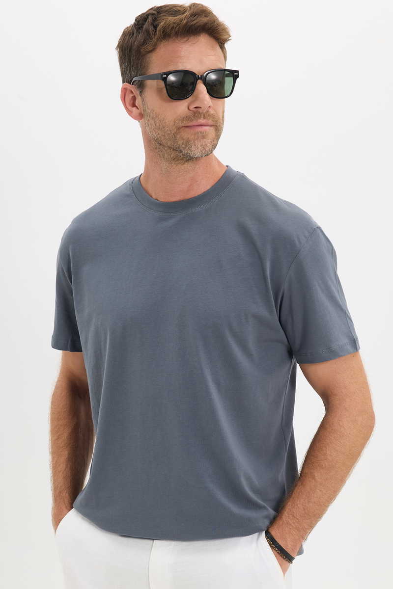 Plain Grey T-Shirt Plain Grey T-Shirt
