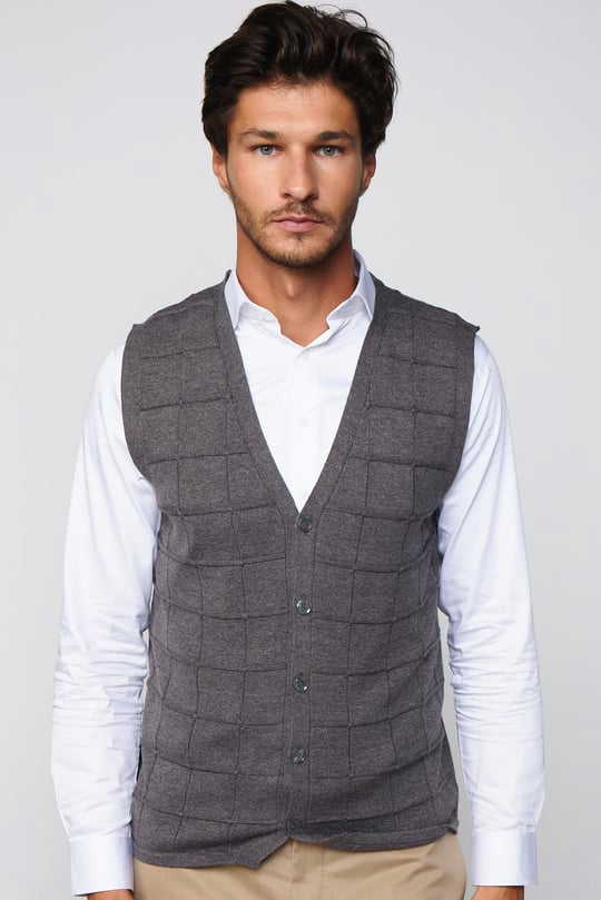 Slim Fit Knitted Vest