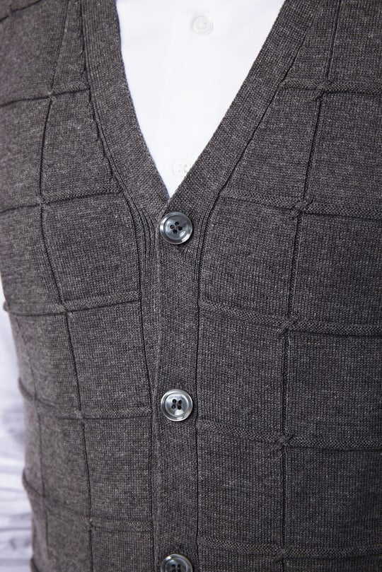 Slim Fit Knitted Vest